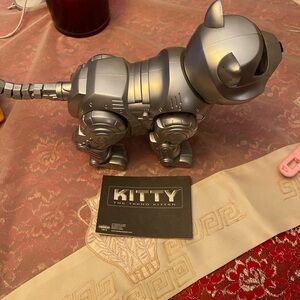 Vintage kitty interactive robot
